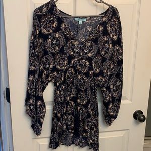 Mid sleeve shirt with draw string